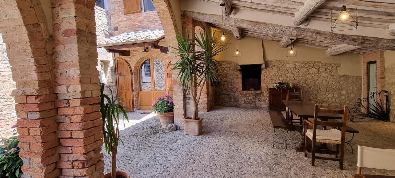 فيلا Casanova Di Campriano Lupompesi المظهر الخارجي الصورة